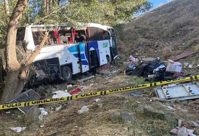 تركيا.. مصرع 12 شخصا وإصابة 19 آخرين في حادث سير وسط البلاد