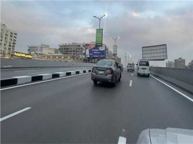 نشرة المرور.. انتظام حركة السيارات على أغلب شوارع وميادين القاهرة والجيزة