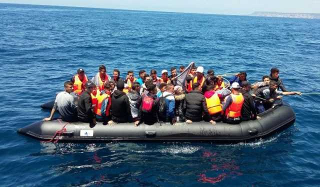 البحرية الملكية تقدم المساعدة لـ 194 مهاجرا سريا بعرض ساحل الكركرات