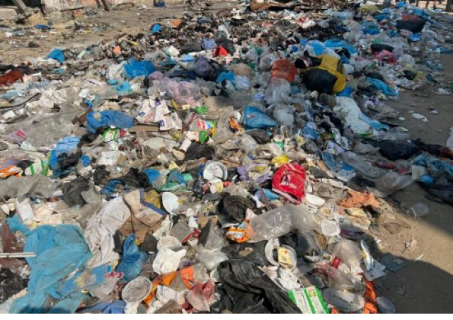 الاحتلال يمنع بلدية غزة من الوصول لمكب النفايات الرئيس