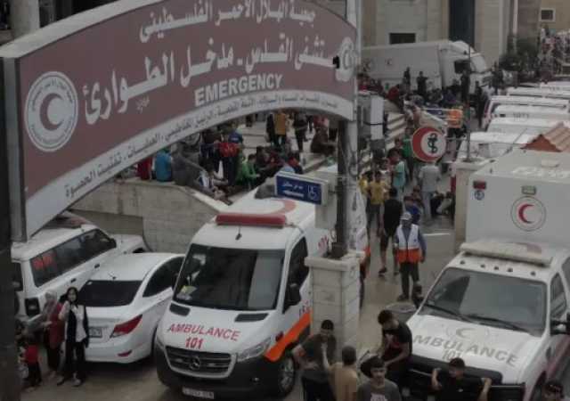 الهلال الأحمر الفلسطيني: إصابة 21 نازحا في قصف الاحتلال مدخل طوارئ مستشفى القدس