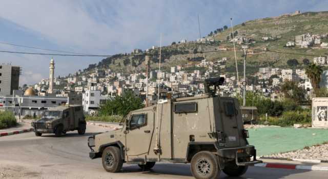 عاجل : قوات الاحتلال تنفذ سلسلة اقتحامات بالضفة الغربية