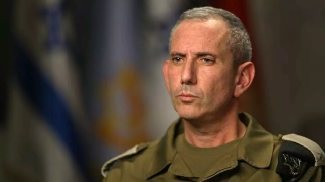 إعلامي إسرائيلي: نحن بحاجة لأكاذيب الناطق العسكري لمواصلة التصديق بأننا انتصرنا