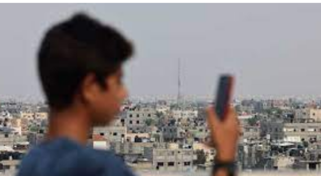 عاجل : العالم يترقب قطع الانترنت والاتصالات في غزة الخميس
