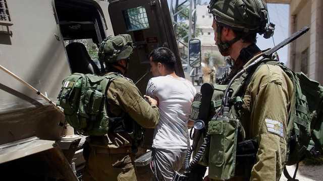 الاحتلال يعتقل 4600 شخص بالضفة الغربية