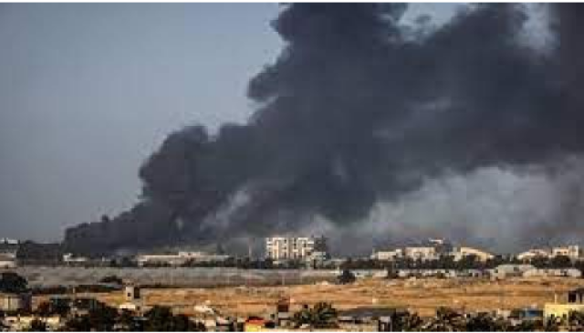 عاجل : غزة: اشتعال النيران بمركز إيواء للأونروا جراء القصف الإسرائيلي