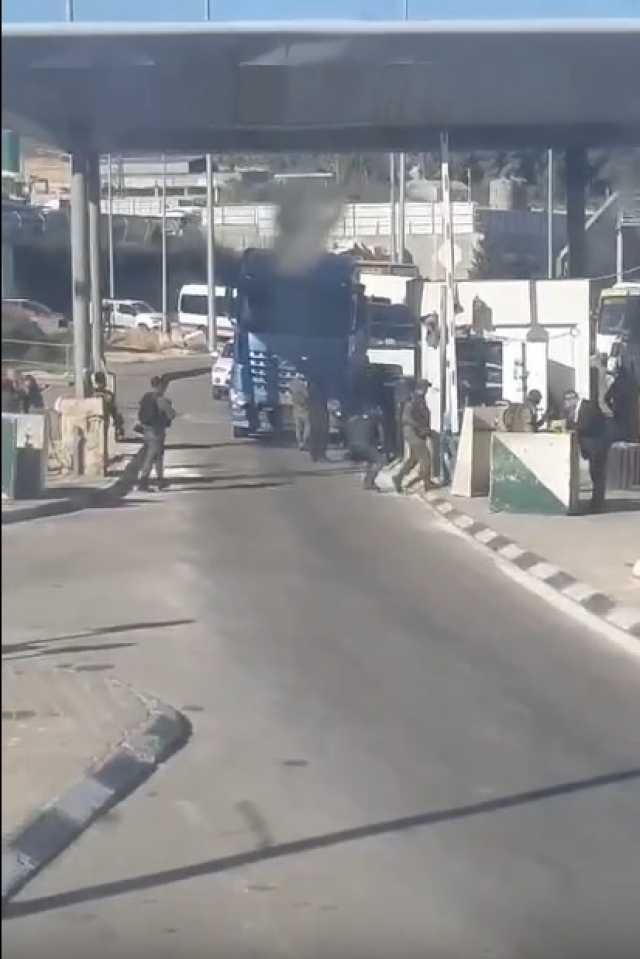 عاجل : عملية طعن في القدس تسفر عن إصابة جنديين