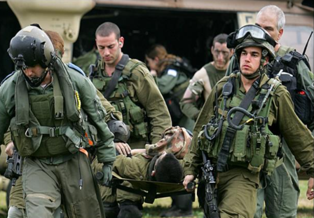 جيش الاحتلال يعلن إصابة ضابط و4 جنود بجروح خطيرة خلال المعارك في قطاع غزة