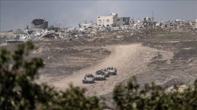 القسام تقصف قوات الاحتلال وتستهدف دبابتين بمخيم جباليا