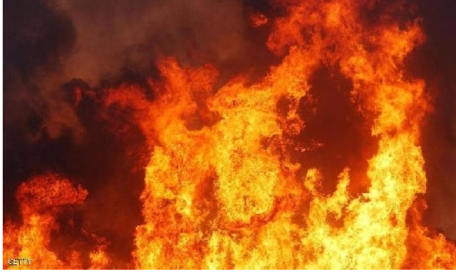 عاجل : بالفيديو .. حريق كبير بمصنع للمواد البلاستيكية فى مدينة الخليل