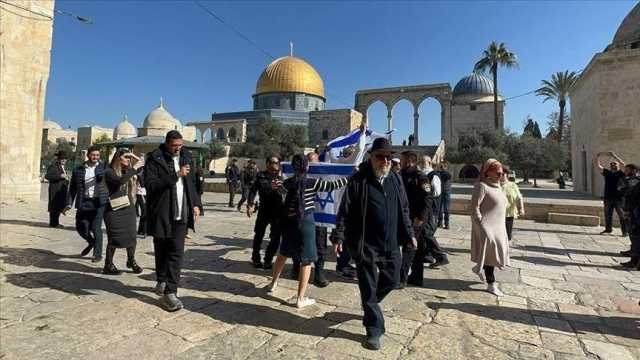 إعلام إسرائيلي: مسيرة الأعلام ستمر من باب العامود بالقدس الشرقية