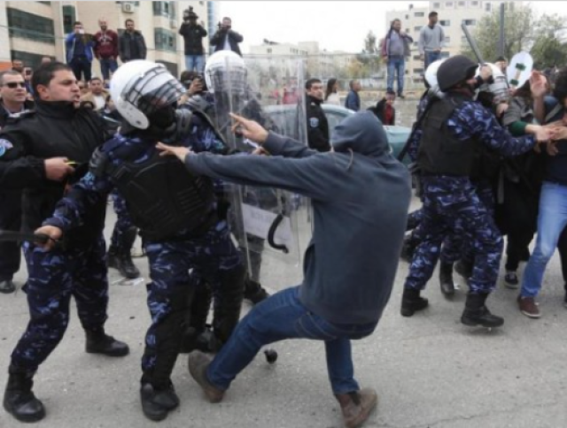 لماذا تمنع السلطة الفلسطينية أهالي الضفة من الاحتفال باتفاق وقف إطلاق النار بغزة؟ .. تفاصيل قرار أشعل غضب الفلسطينيين