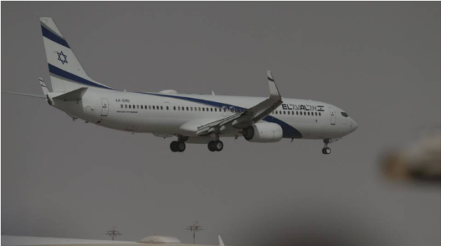 صحيفة عبرية: سلطنة عمان تمنع الطائرات الإسرائيلية السفر في أجوائها