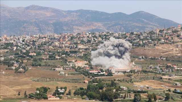 الاحتلال يفجر منازلا جنوبي لبنان