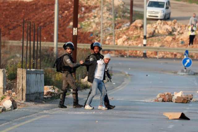 الاحتلال يواصل الاقتحامات والاعتقالات في القدس ومدن الضفة