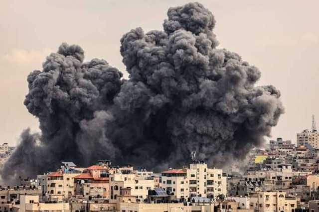 الاحتلال يشن غارات عنيفة على حي الشجاعية وسط مدينة غزة