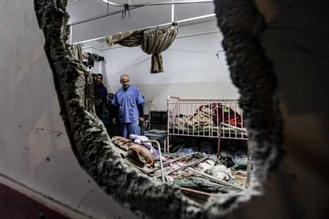 صحة غزة: الاحتلال كبل أيدي الكوادر الطبية واعتدوا بالضرب عليهم لساعات في مجمع ناصر الطبي