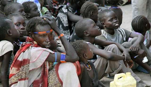 شهادات مروعة من السودان .. سيدة اضطرت أن تطبخ التراب لأطفالها