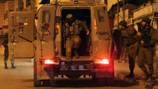 الاحتلال يعتقل 23 فلسطينيا خلال حملة مداهمات واسعة في محافظة الخليل