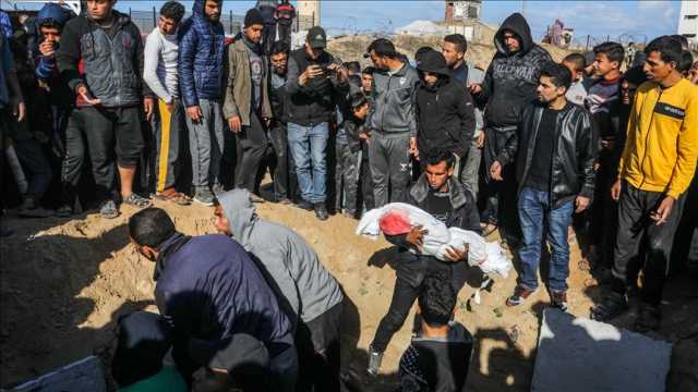 عاجل : حكومة غزة: 17 شهيدا بغارتين إسرائيليتين على قوات شرطية