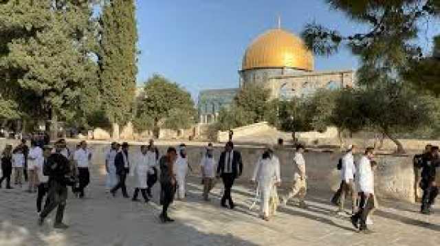 أوقاف القدس: 300 مستوطن ومتطرف اقتحموا المسجد الأقصى اليوم