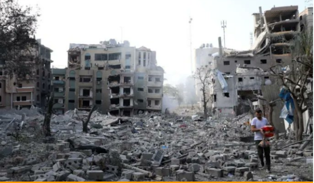 12 شهيدا وأكثر من 40 مصابا بقصف مخيم النصيرات