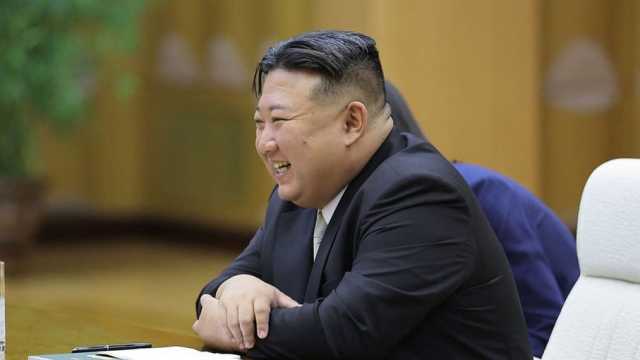 زعيم كوريا الشمالية يقيل رئيس أركان جيشه ويدعو إلى الاستعداد للحرب
