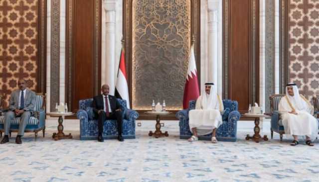 الشيخ تميم يبلغ البرهان رؤية قطر لحل الأزمة في السودان