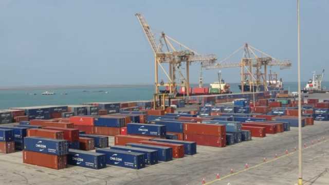صنعاء تعلن عن “تسهيلات ومزايا جديدة” للتجار في ميناء الحديدة