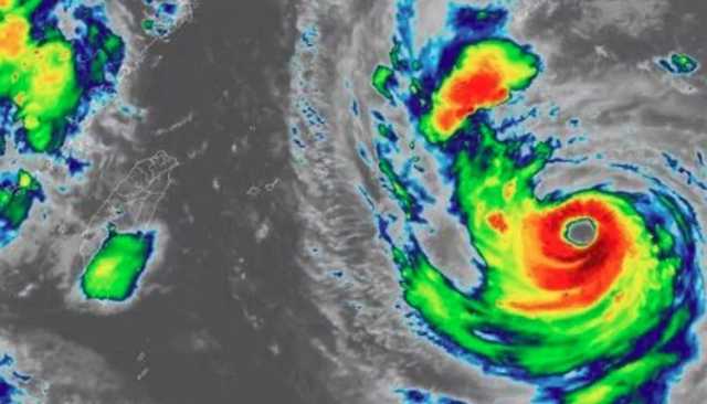إعصار “هيلاري” المداري يقترب من سواحل المكسيك وأمريكا