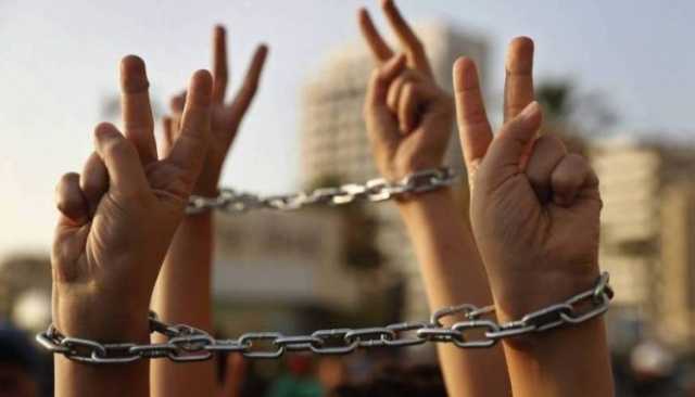 ألف أسير فلسطيني يعلنون الإضراب المفتوح عن الطعام بسجون العدو