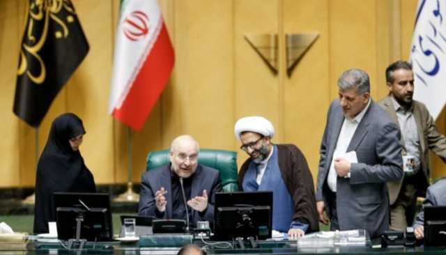 رئيس البرلمان الإيراني: نظام “بريكس بي” يحل محل نظام “سويفت”