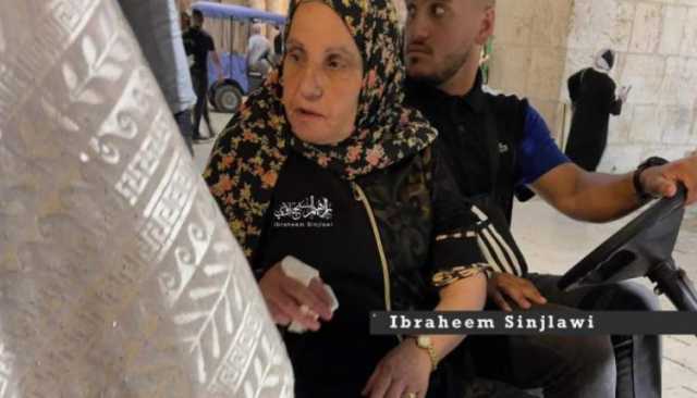 إصابة مسنة فلسطينية وشاب باعتداءات للمستوطنين قرب الأقصى المبارك