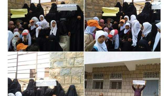 منذ أكثر من شهرين … قيادي عسكري يعتقل 25 معلماً بلحج