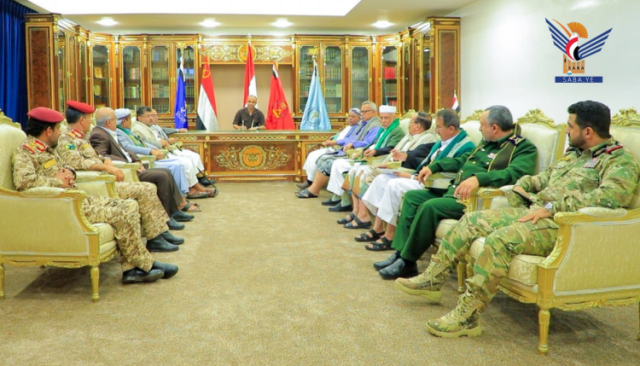 وردنا الأن من صنعاء.. مجلس الدفاع الوطني للجمهورية اليمنية يعلن عن بيان إقالة حكومة الإنقاذ وتكليفها بهذا الأمر (النص الكامل)