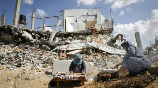 مكتب الإعلام الحكومي بغزة : طيران العدو الصهيوني يستهدف تجمعات المواطنين بشكل متعمد