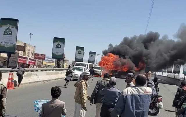 احتراق سيارتين في جولة عمران بالعاصمة صنعاء