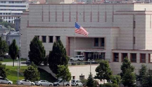 السفارة الأمريكية في بغداد ترحّل موظفيها وتحذر من السفر إلى العراق