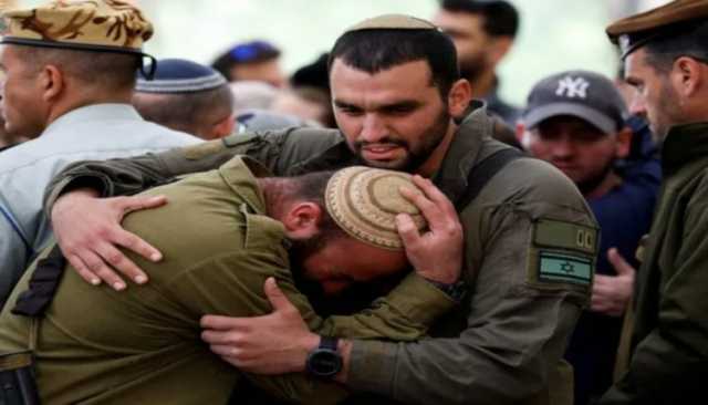 العدو الصهيوني يعترف بمقتل جندي وإصابة آخر بجروح خطرة في معارك جنوبي قطاع غزة