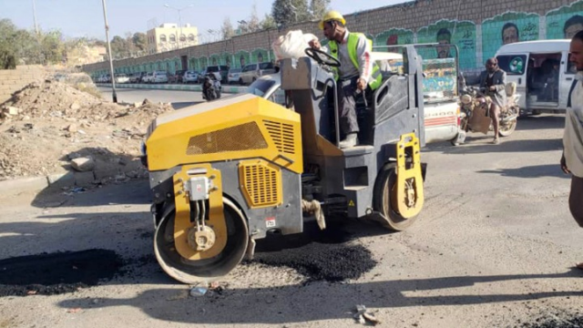 الوكيل النمري يدشن سفلتة شوارع مدينة صعدة