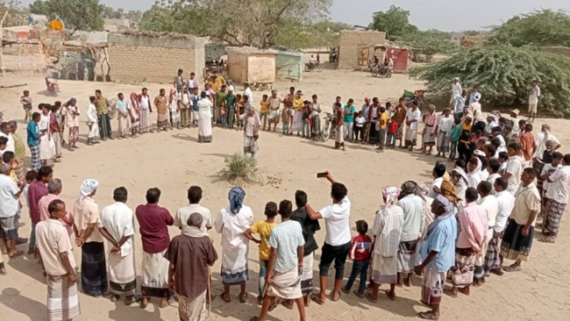 وقفات حاشدة في الحديدة تحذر العدو الأمريكي من مغبة التصعيد في البحر الأحمر