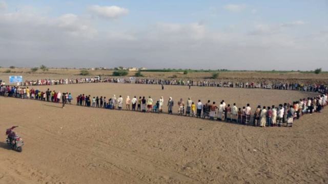 أبناء اللحية بالحديدة ينظمون وقفة ويسيرون قافلة دعما للقوة الصاروخية وسلاح الجو المسير