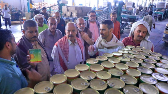 وزارة الصناعة تدّشن تنفيذ خطة تحول مصانع العصائر نحو استخدام المواد الخام المحلية