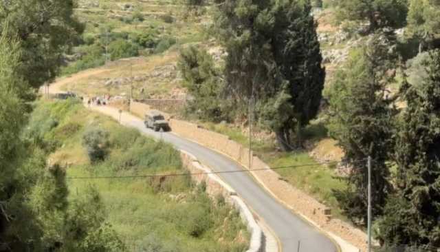 قطعان المستوطنين الصهاينة يقتحمون منطقة برك سليمان السياحية جنوب بيت لحم