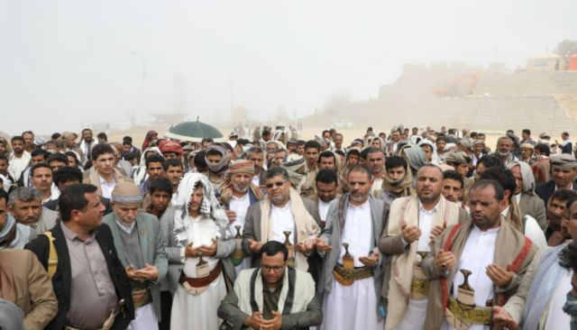 صعدة: محمد علي الحوثي يزور ضريح الشهيد القائد في مران