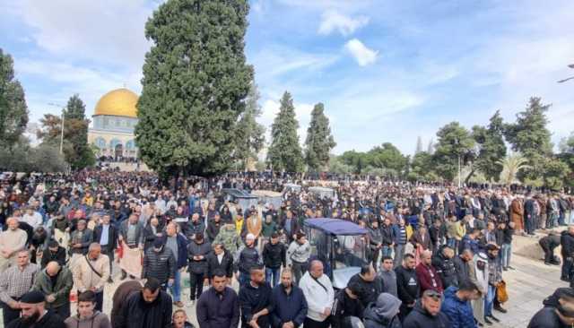 نحو 25 ألف فلسطيني يؤدون صلاة الجمعة في المسجد الأقصى المبارك