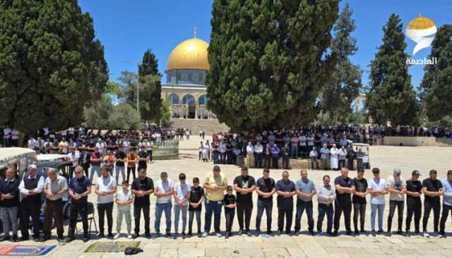 نحو 30 ألف فلسطيني يؤدون صلاة الجمعة في المسجد الأقصى المبارك