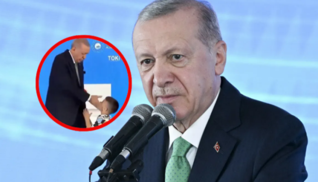 شاهد بالفيديو| أردوغان يصفع طفلاً “لم يقبل يده”.. تفاصيل ما حدث