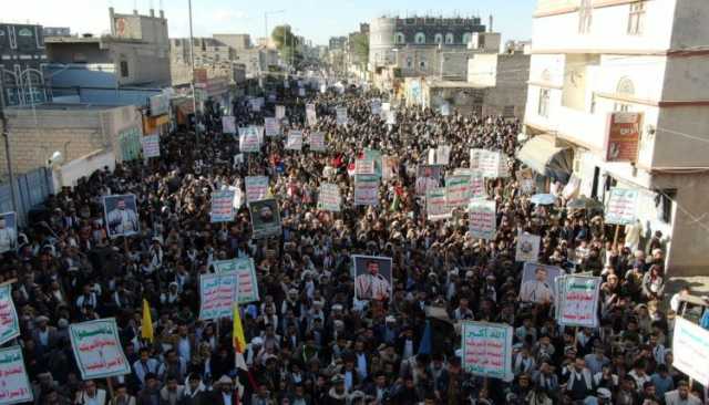 أبناء ذمار يحتشدون في 18 مسيرة جماهيرية مباركة للبنان وتأكيداً على استمرار دعم غزة