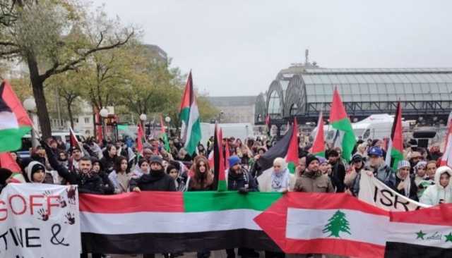 بمشاركة الجالية اليمنية.. مظاهرة بمدينة هامبورغ الألمانية تنديداً بالارهاب الصهيوني